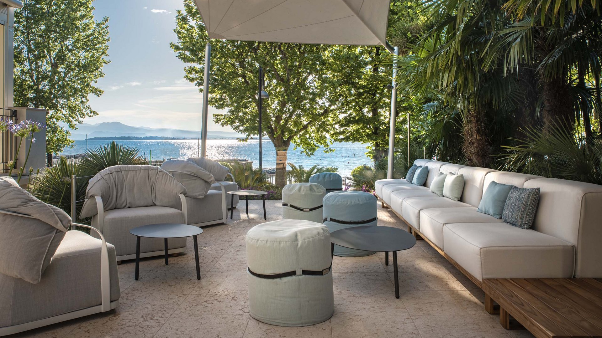 Villa Rosa Hotel: Belvedere Lounge Gardasee, Hotel mit Schwimmbad & Belvedere Lounge