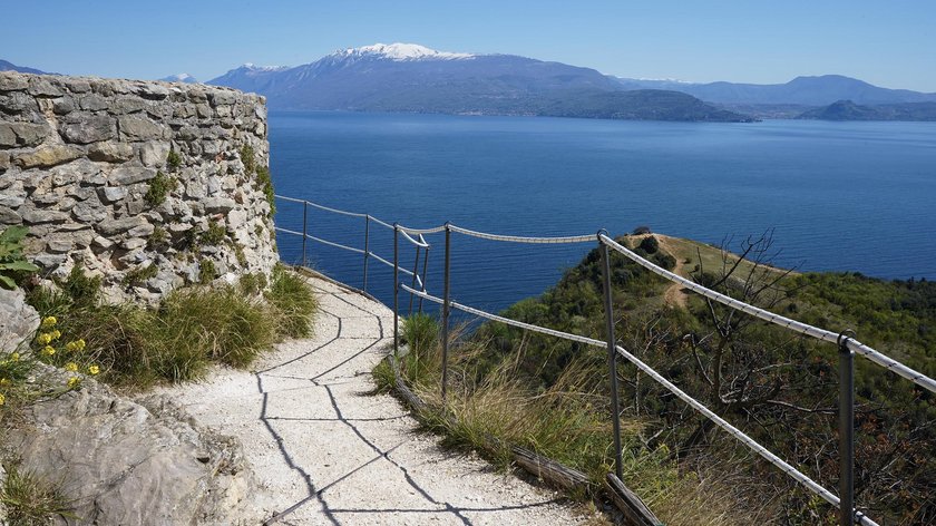 Escursione alla Rocca di Manerba Escursione alla Rocca di Manerba