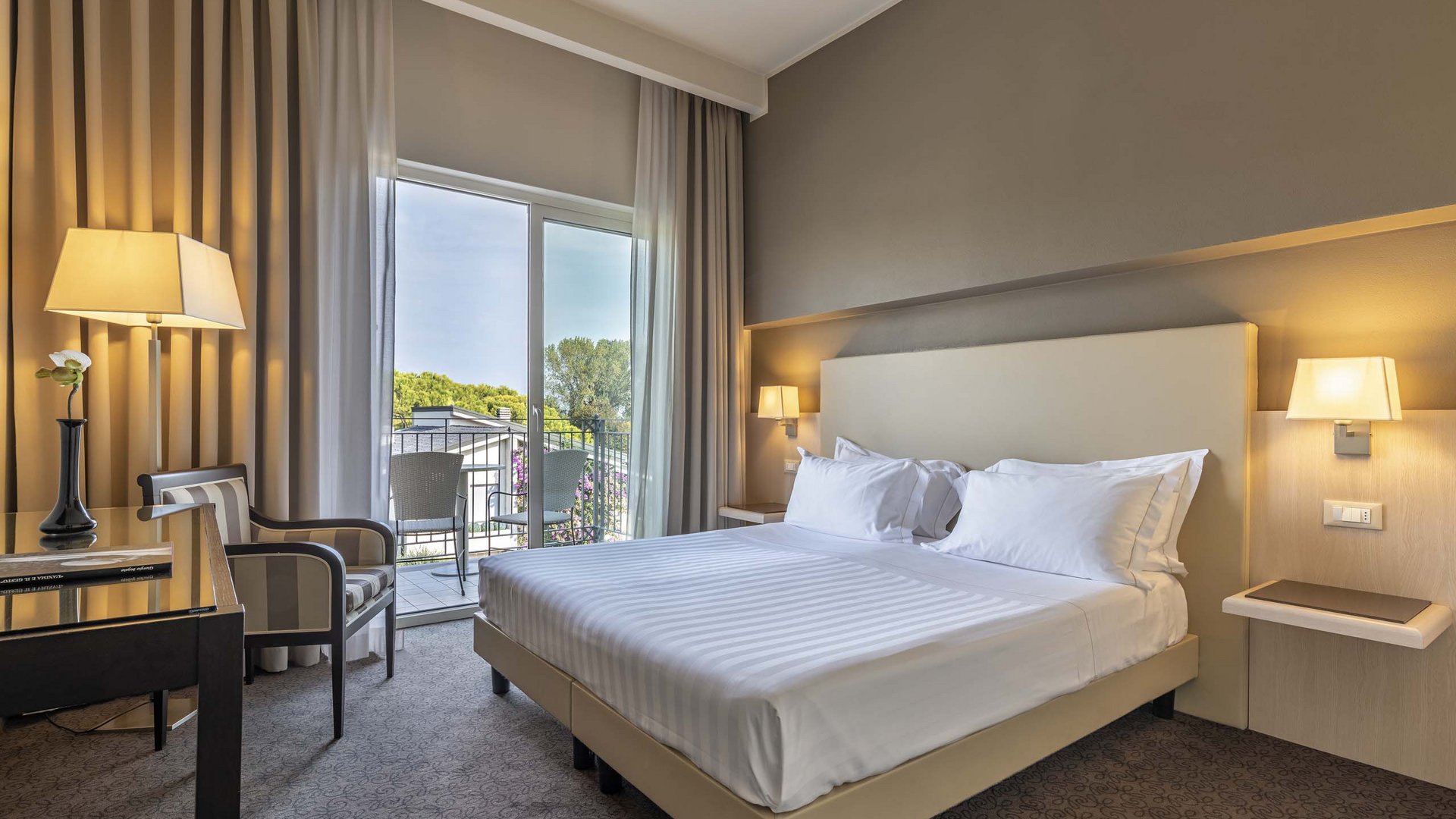 Villa Rosa: your business hotel by the lake Villa Rosa: your business hotel by the lake