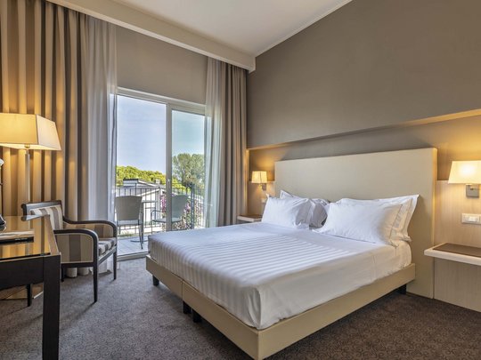 Villa Rosa Hotel: soggiorni business Villa Rosa: your business hotel by the lake