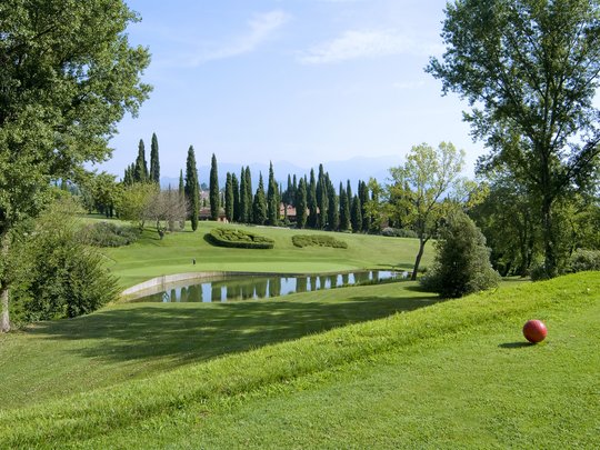 Desenzano, Hotel Villa Rosa: Golfen am Gardasee Garda Golf