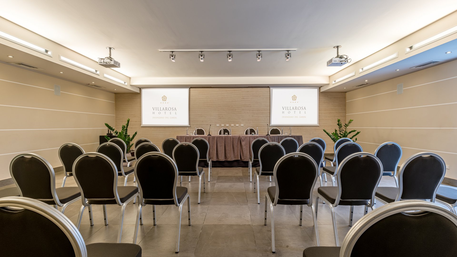 Villa Rosa Hotel a Desenzano: sale meeting e conferenze sul lago di Garda Villa Rosa Hotel a Desenzano: sale meeting e conferenze sul lago di Garda