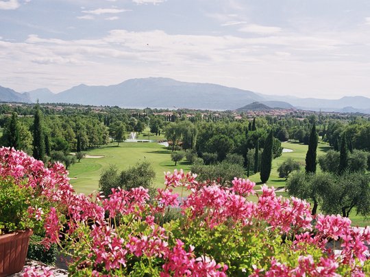 Desenzano, Hotel Villa Rosa: Golfen am Gardasee Garda Golf