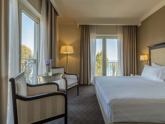 Villa Rosa Hotel a Desenzano del Garda Hotel Villa Rosa: un hotel ricco di charme