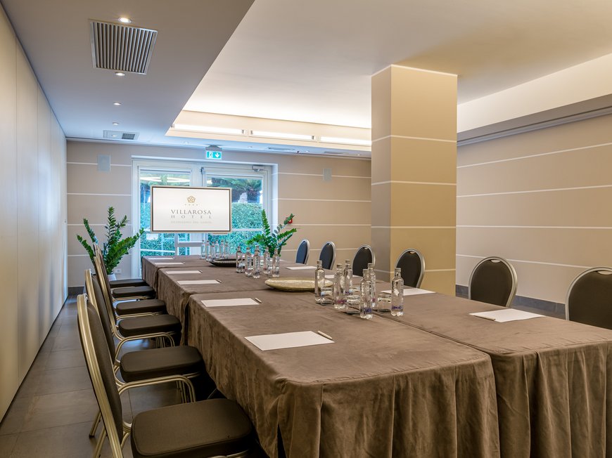 Villa Rosa Hotel a Desenzano: sale meeting e conferenze sul lago di Garda Villa Rosa Hotel a Desenzano: sale meeting e conferenze sul lago di Garda