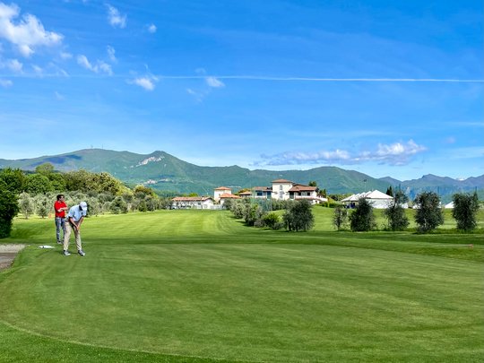 Desenzano, Hotel Villa Rosa: Golfen am Gardasee Colombaro Golf