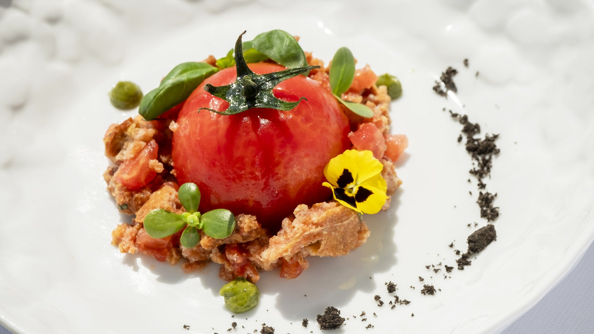 Lake Garda: hotel on the lake with fine gourmet cuisine