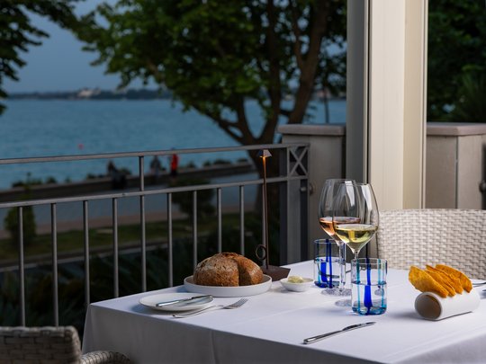 Hotel am Gardasee mit 4 Sternen: Restaurant Rose & Sapori Hotel am Gardasee mit 4 Sternen: Restaurant Rose & Sapori