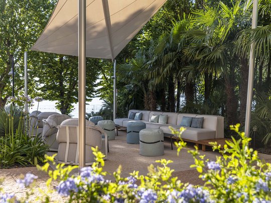 Villa Rosa Hotel: Belvedere Lounge Gardasee, Hotel mit Schwimmbad & Belvedere Lounge